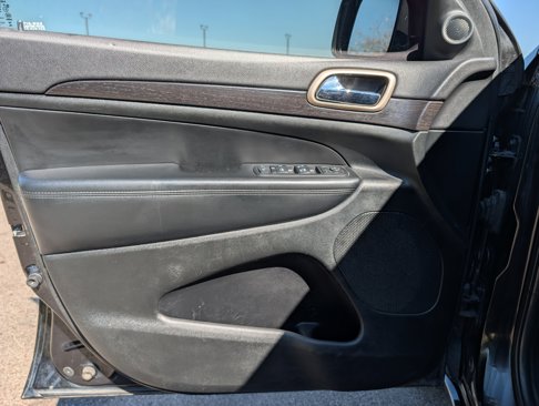 Used 2015 Jeep Grand Cherokee Altitude image 28