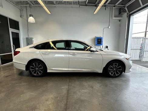 Used 2021 Honda Accord EX-L image 2