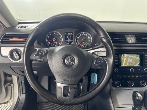 Used 2013 Volkswagen Passat 2.5 SE image 13