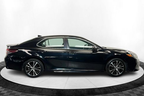 Used 2019 Toyota Camry SE image 7