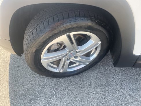 Used 2020 GMC Terrain SLE image 15