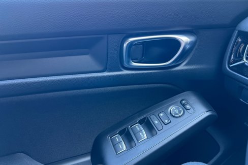 Used 2025 Honda Civic Sport image 11