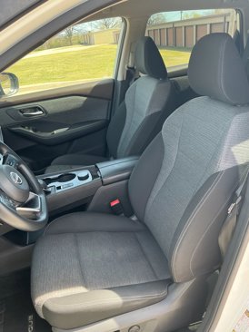 Used 2023 Nissan Rogue SV image 11