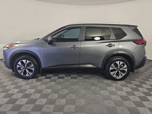 Used 2023 Nissan Rogue SV w/ SV Premium Package image 2