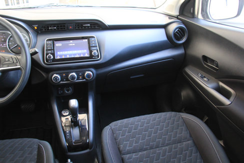 Used 2022 Nissan Kicks S image 11