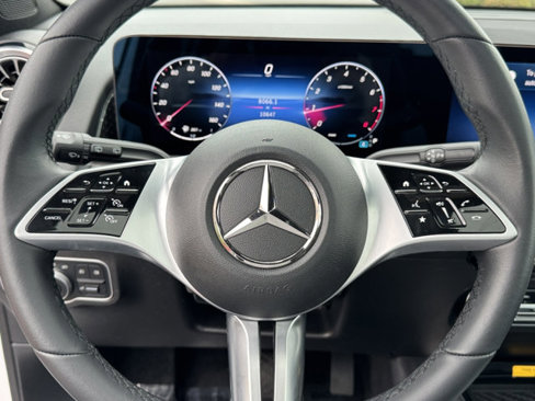 Certified 2025 Mercedes-Benz GLB 250 image 24