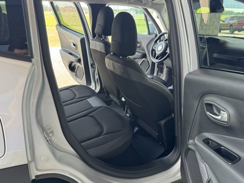 Used 2020 Jeep Renegade Altitude image 37