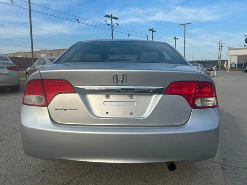 Used 2010 Honda Civic DX-VP image 4