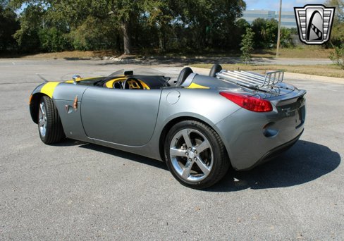 Used 2006 Pontiac Solstice Convertible w/ Premium Package image 6