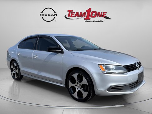 Used 2014 Volkswagen Jetta S image 1