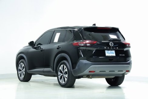 Used 2021 Nissan Rogue SV image 5