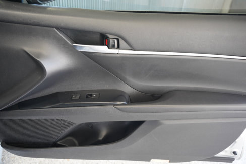 Used 2018 Toyota Camry LE image 36