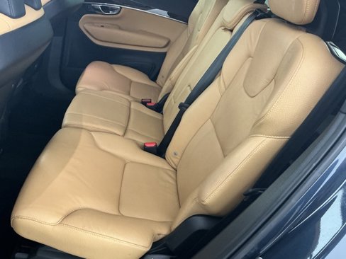 Used 2019 Volvo XC90 T6 Momentum w/ Advanced Package image 9