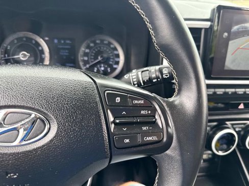 Certified 2022 Hyundai Venue Limited w/ Cargo Package image 26