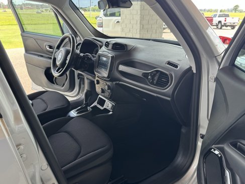 Used 2020 Jeep Renegade Altitude image 40