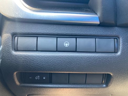 Used 2021 Nissan Rogue SV image 27