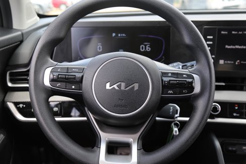 Used 2023 Kia Sportage LX image 24