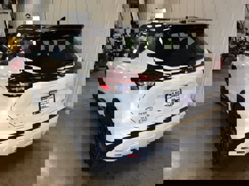 Used 2024 Nissan Kicks SR image 3