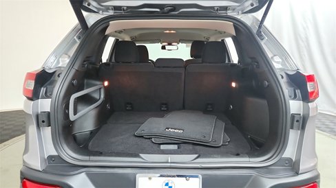 Used 2015 Jeep Cherokee Latitude w/ Comfort/Convenience Group image 14