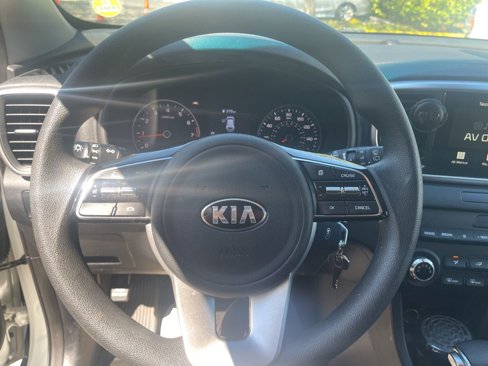 Used 2022 Kia Sportage LX image 10