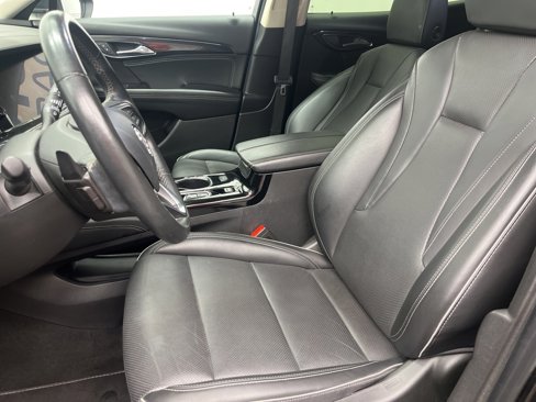 Used 2023 Buick Envision Essence image 18