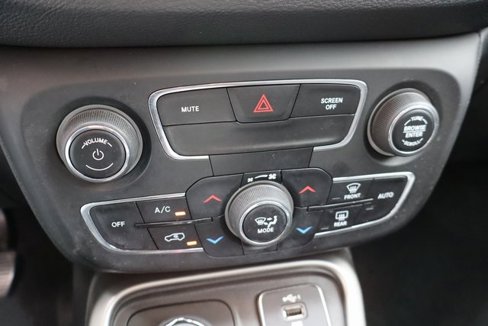 Used 2019 Jeep Compass Latitude w/ Cold Weather Group image 20