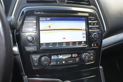 Used 2018 Nissan Maxima SR w/ Midnight Edition image 32