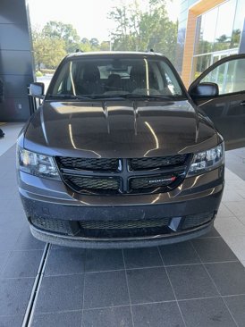 Used 2020 Dodge Journey SE w/ SE Popular Equipment Group image 2