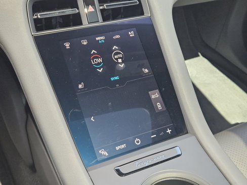 Certified 2022 Porsche Taycan image 19