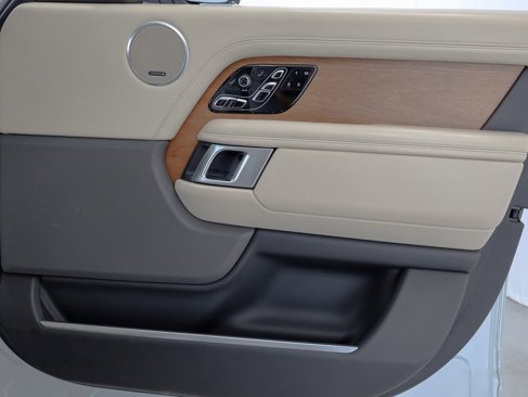 Used 2020 Land Rover Range Rover Autobiography image 29