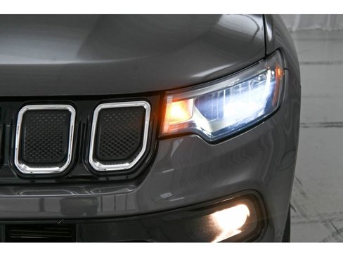 Used 2022 Jeep Compass Limited image 23