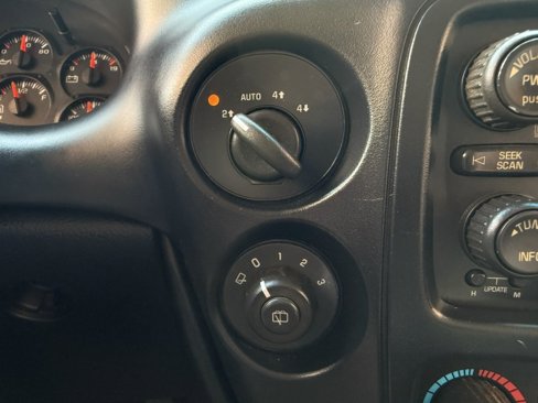 Used 2007 Chevrolet TrailBlazer LT image 22