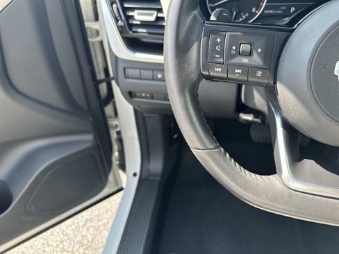 Used 2021 Nissan Rogue SL image 19