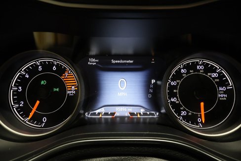Used 2019 Jeep Cherokee Trailhawk image 11