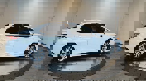 Used 2020 Toyota Camry LE image 9