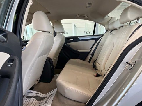 Used 2014 Volkswagen Jetta SE image 15
