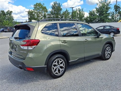 Used 2020 Subaru Forester Premium image 10