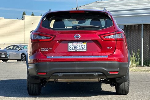 Used 2021 Nissan Rogue Sport SV image 7