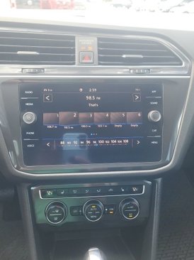 Used 2020 Volkswagen Tiguan SE image 13