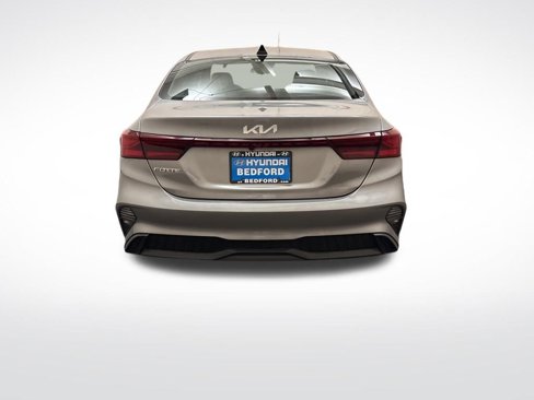Used 2022 Kia Forte LXS image 6