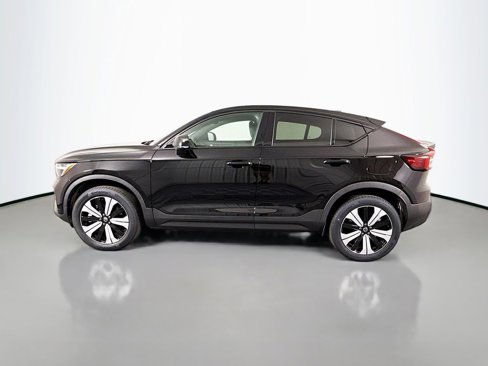 Used 2023 Volvo C40 Recharge Core w/ Protection Package Premier image 4