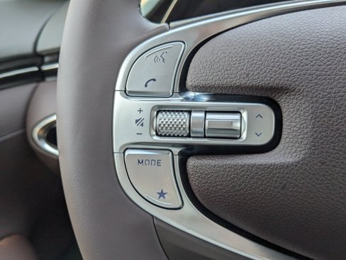 Certified 2025 Genesis GV70 2.5T w/ Advanced Package image 21
