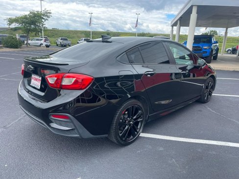 Used 2018 Chevrolet Cruze LT w/ Convenience Package image 3