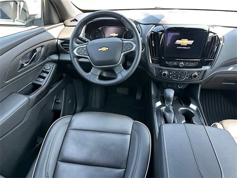 Used 2023 Chevrolet Traverse Premier image 21