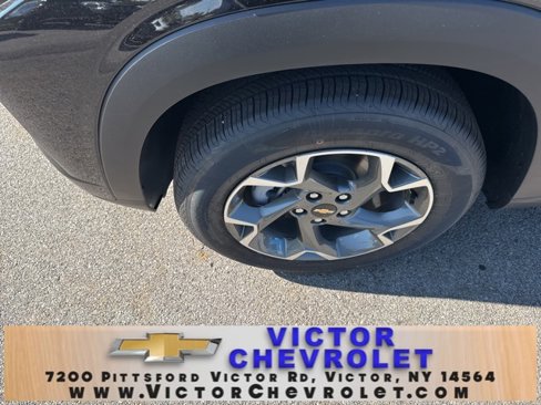 New 2025 Chevrolet Trax LT w/ Driver Confidence Package image 10