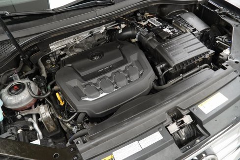 Used 2022 Volkswagen Tiguan SE image 40