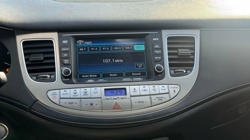 Used 2014 Hyundai Genesis 3.8 w/ Premium Package 02 image 17