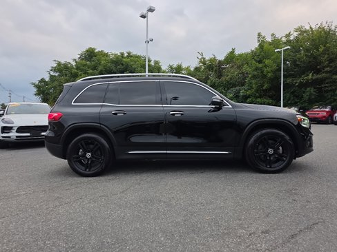 Used 2021 Mercedes-Benz GLB 250 4MATIC w/ Premium Package image 13
