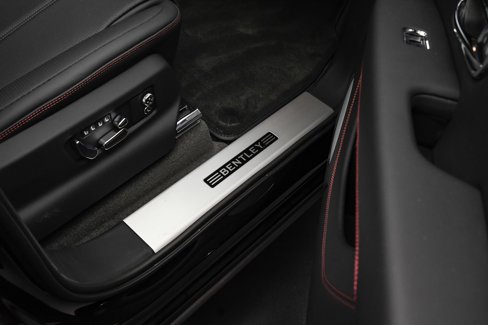 Used 2024 Bentley Bentayga Extended Wheelbase image 44