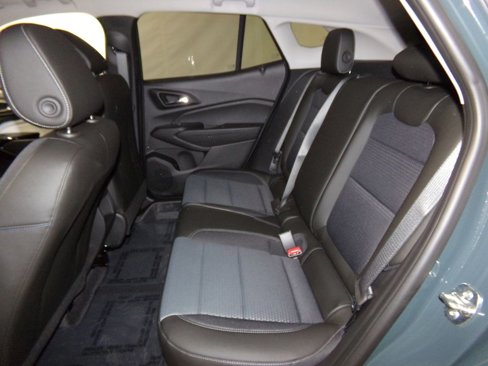 New 2025 Chevrolet Trax LT w/ Driver Confidence Package image 12